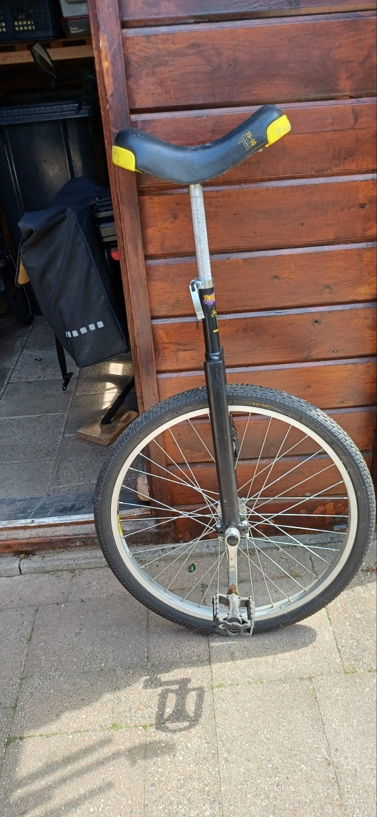 Eenwieler 24 inch - Zo goed als nieuw, Ophalen, Zo goed als nieuw