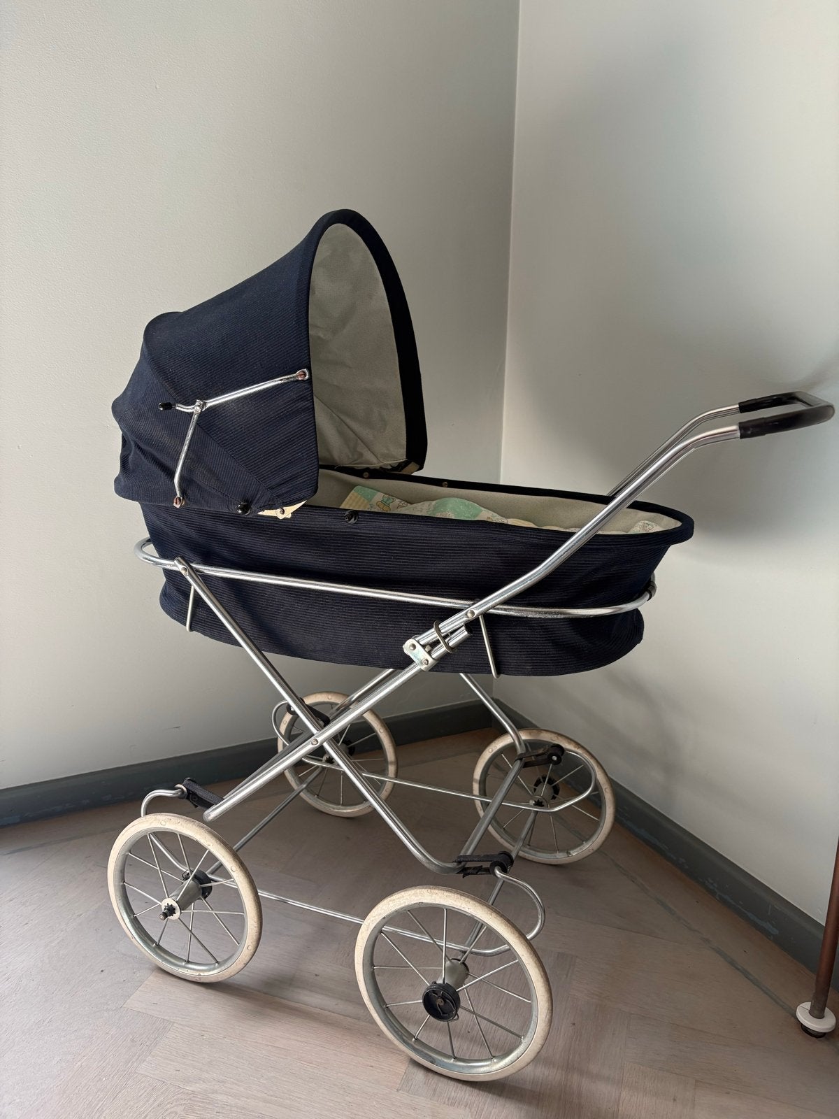 Vintage poppenwagen - Donkerblauw met Chromen Frame, Ophalen
