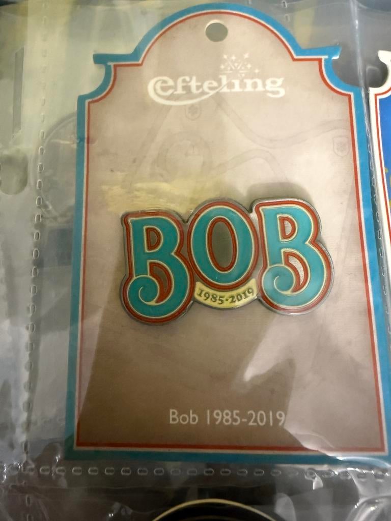 Efteling pin BOB, Verzamelen, Efteling, Ophalen of Verzenden, Zo goed als nieuw, Button of Speldje