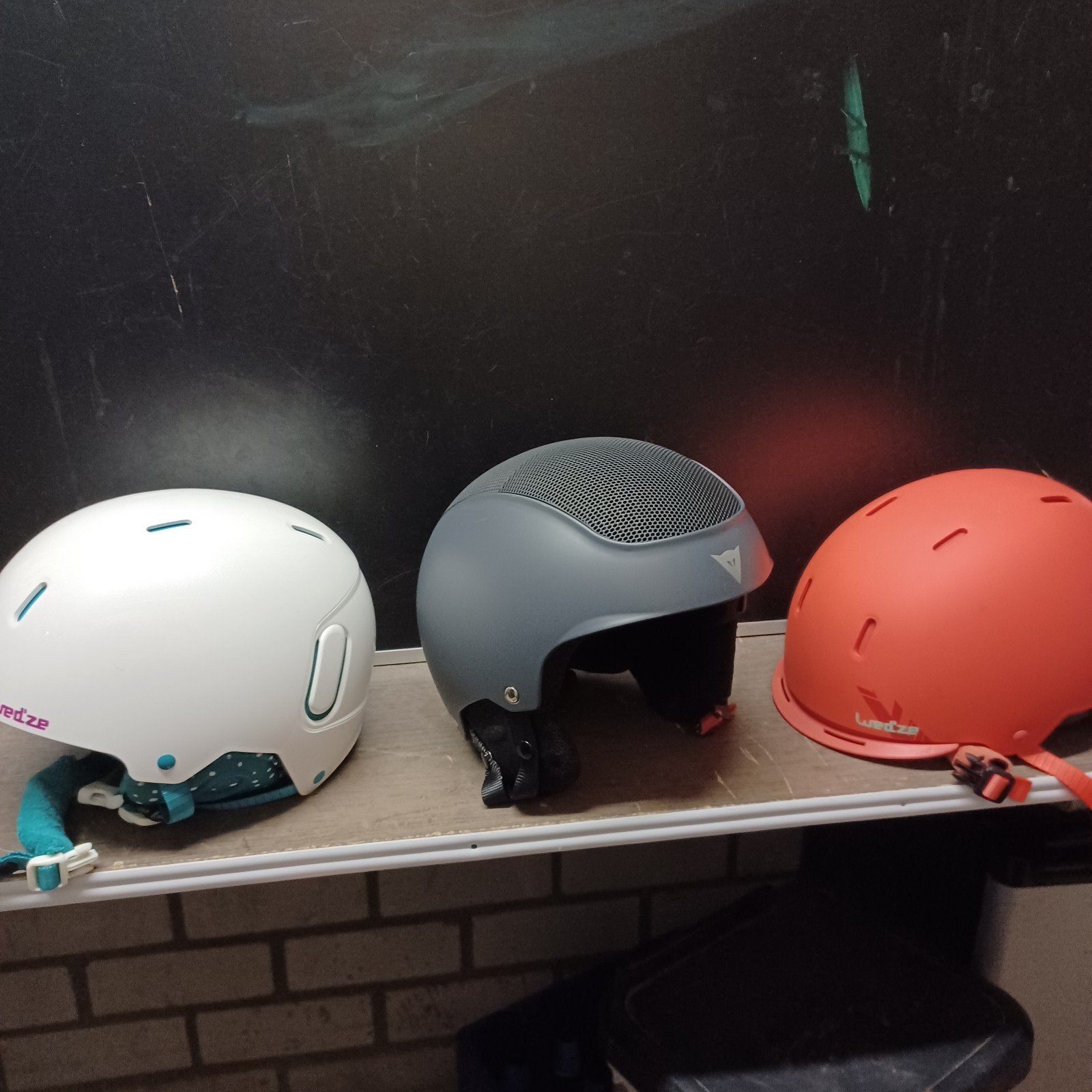 Diversen ski helmen, Overige typen, Zo goed als nieuw, Minder dan 100 cm, Ophalen