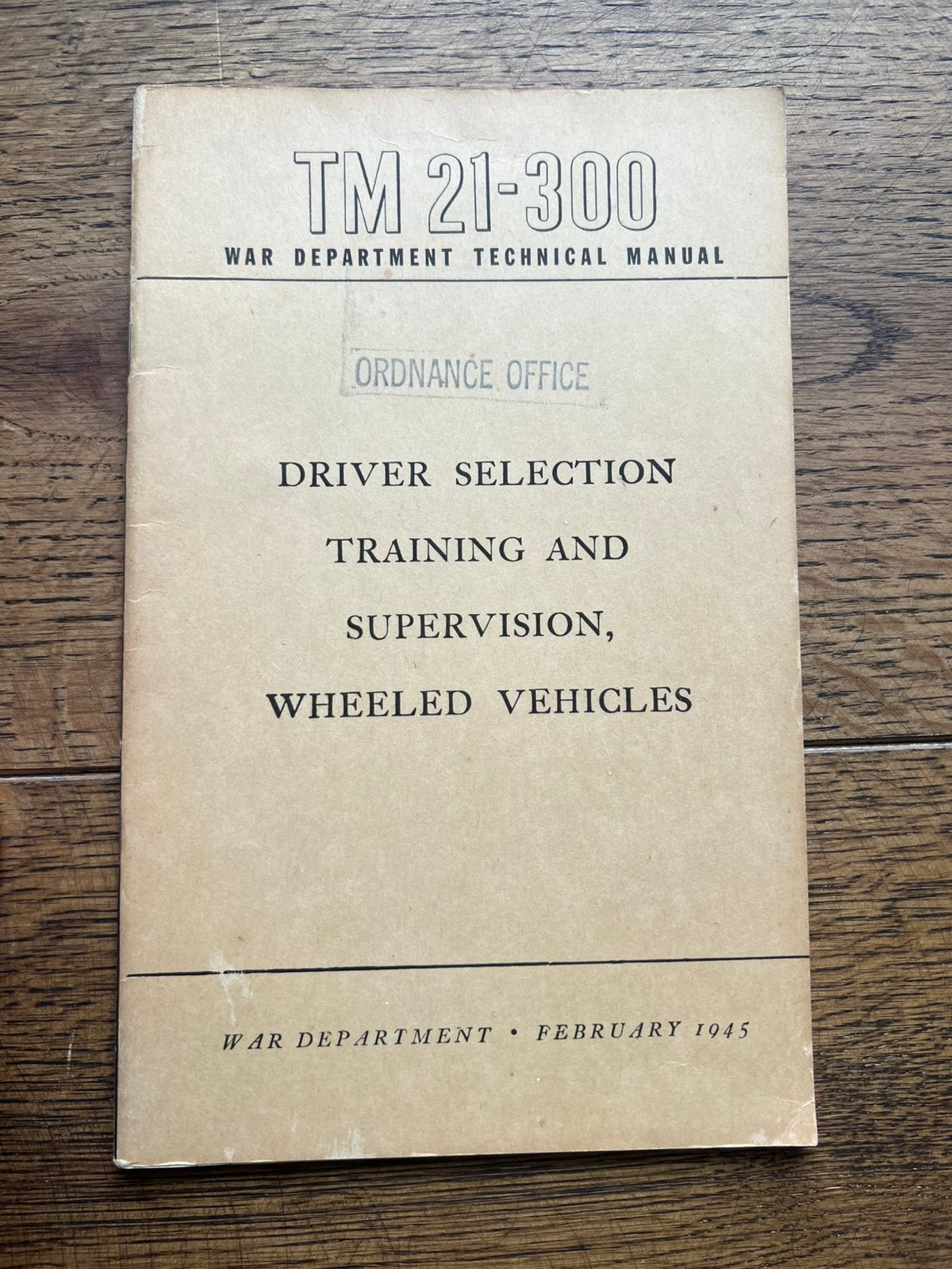 WO2 Amerikaans Chauffeurs handboek 1945 KTR Jeep voertuig, Amerika, Verzenden, Boek of Tijdschrift