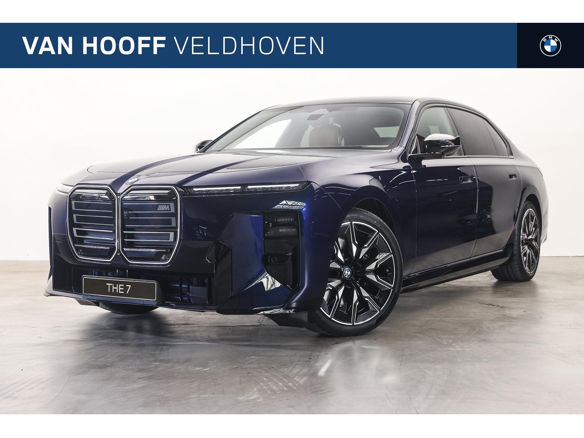 BMW i7 M70 xDrive / Panoramadak Sky Lounge / Bowers & Wilkin, Blauw, Stoelverwarming, Sedan, 2745 kg