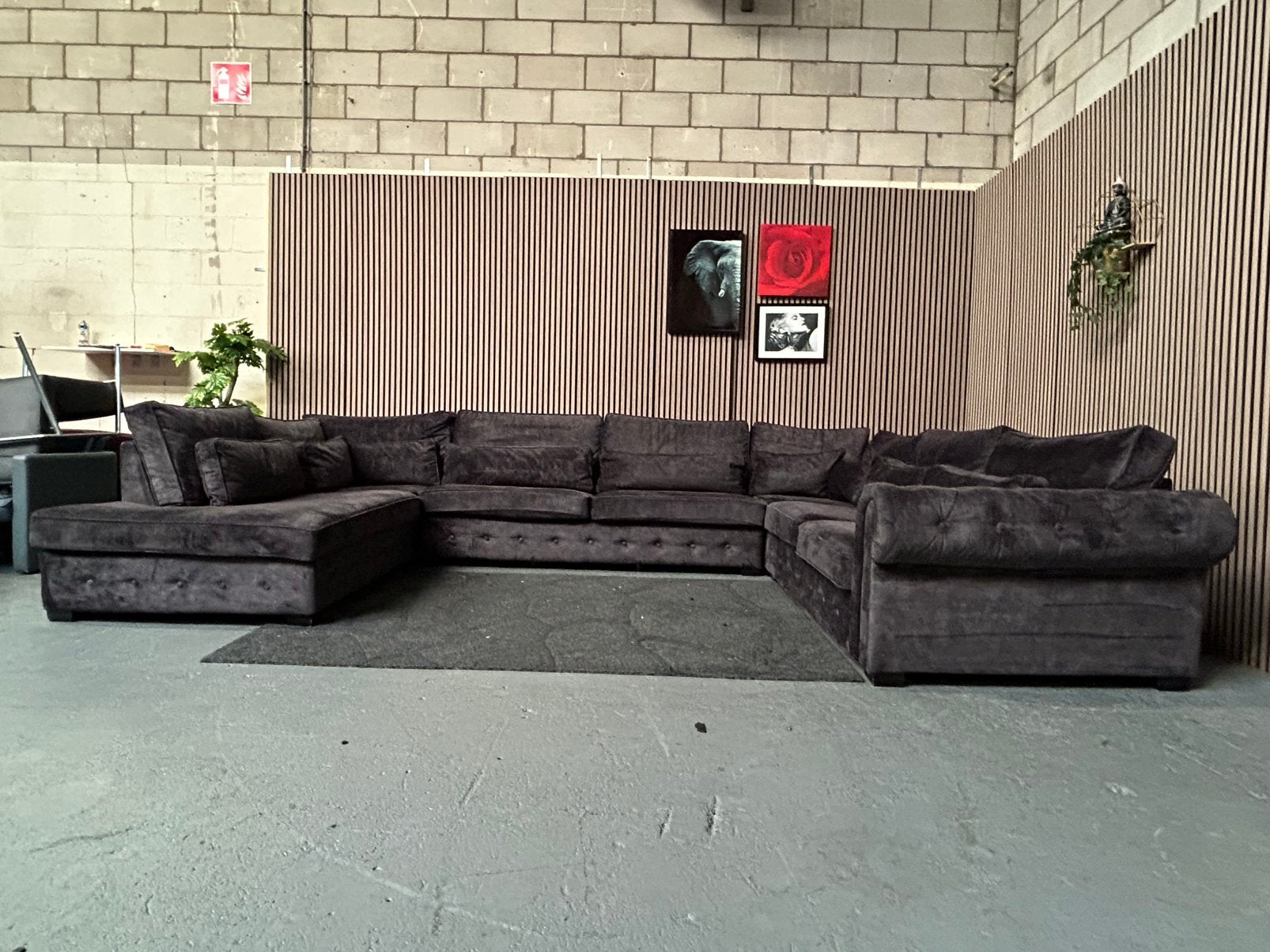 GRATIS LEVERING Velvet U-Bank XXL Zwart 440X300 GEREINIGD, Hoekbank, 300 cm of meer, Ophalen of Verzenden, Zo goed als nieuw