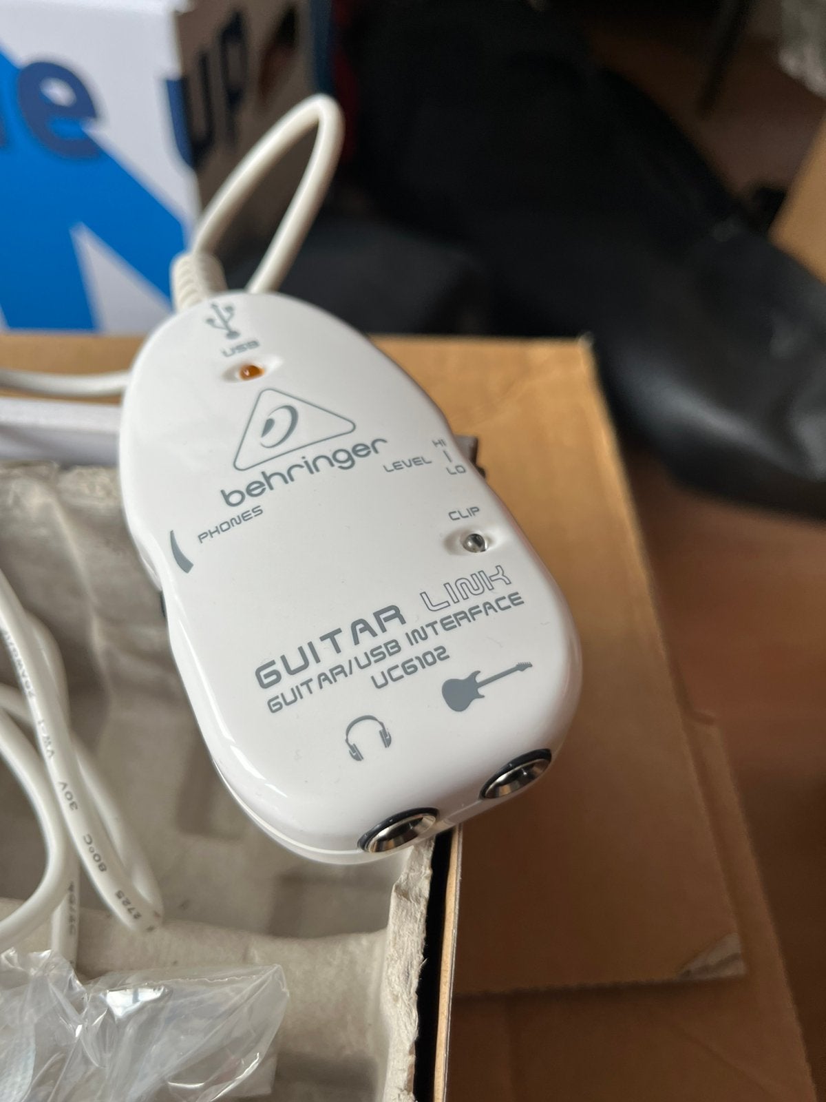 Behringer guitar link UC6102, Ophalen of Verzenden