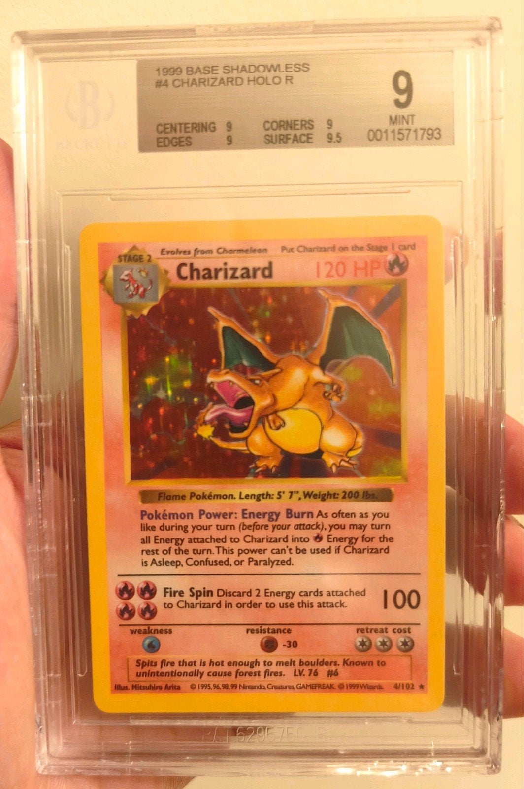 BGS 9 MINT 1999 Base Shadowless Charizard - POKÉMON, Foil, Losse kaart, Ophalen of Verzenden, Zo goed als nieuw