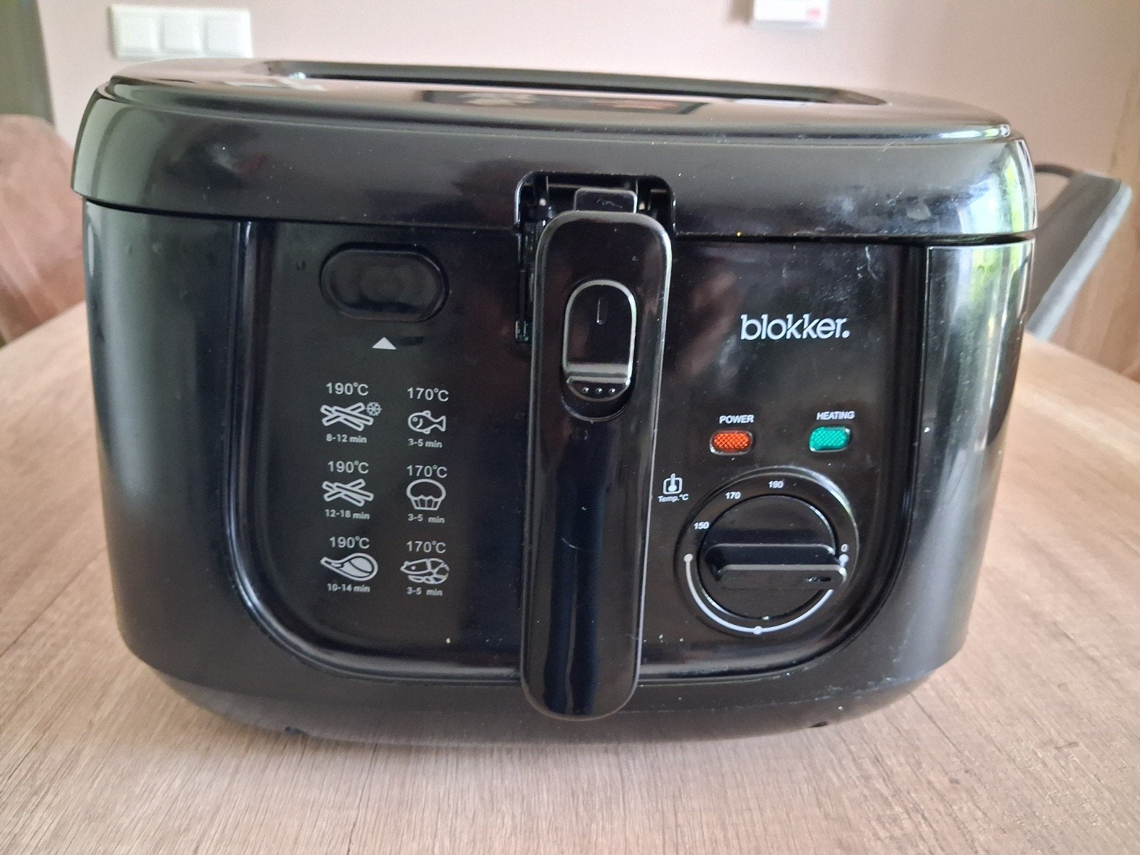 Blokker Frituurpan - Compact en Gebruiksvriendelijk, 2 tot 3 liter, Ophalen of Verzenden, Gebruikt, Uitneembare binnenpan