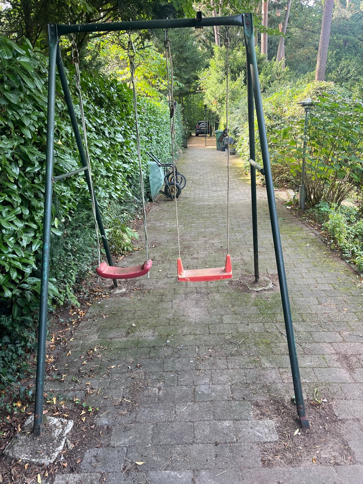 IJzeren schommelrek met twee schommels, Ophalen, Gebruikt, Schommel