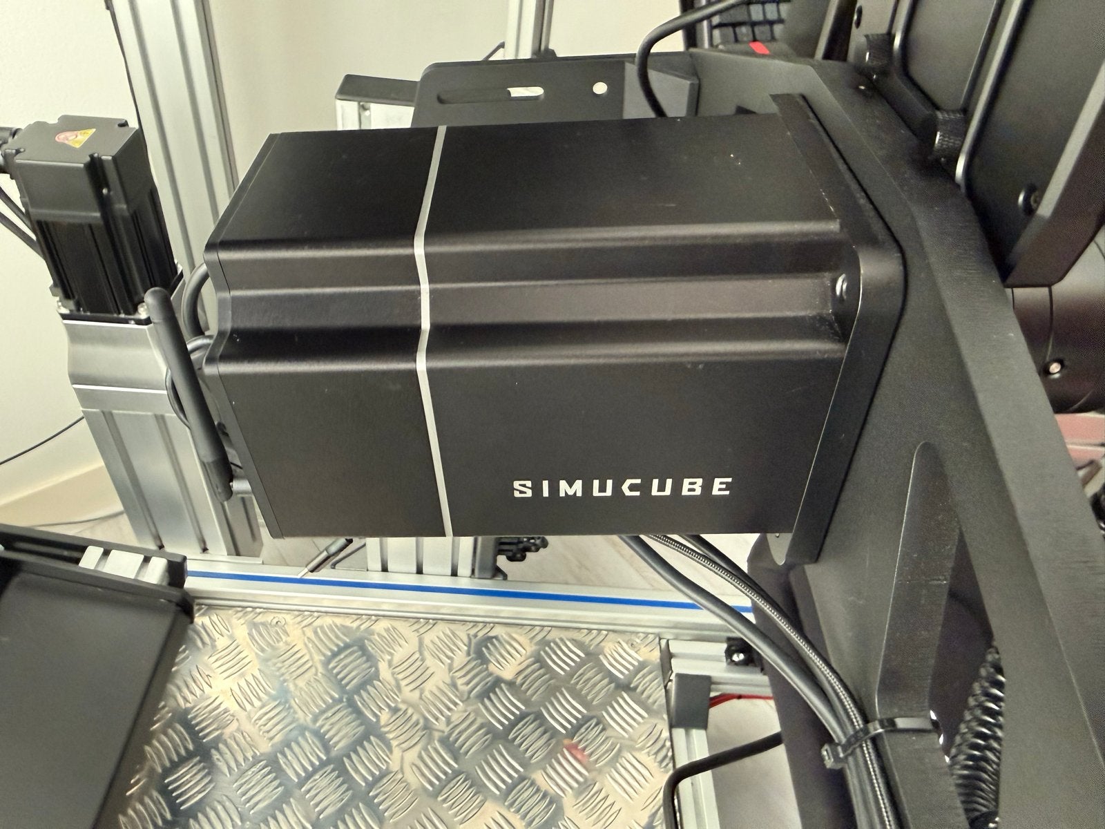 Simucube 2 Pro Compleet Direct Drive Wheelbase, Ophalen of Verzenden, Overige merken, Zo goed als nieuw