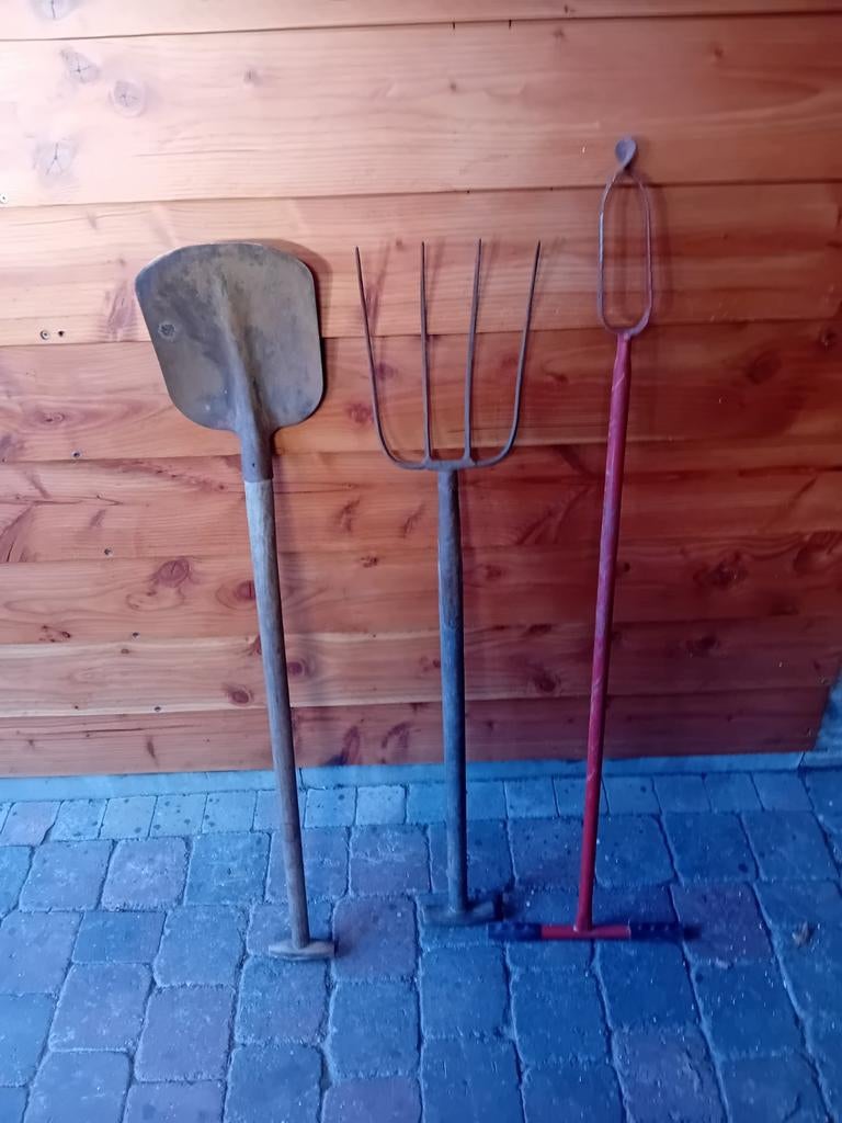Schop, riek en gatenboorder, Ophalen of Verzenden, Gebruikt