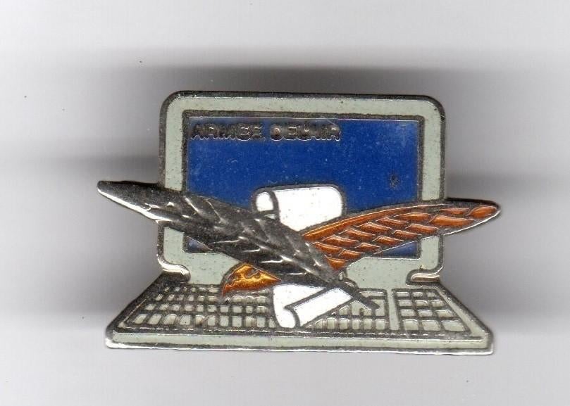 PIN ARMEE DE L'AIR FRANSE LUCHTMACHT EMAILLE, Verzamelen, Speldjes, Pins en Buttons, Ophalen of Verzenden, Gebruikt, Overige onderwerpen