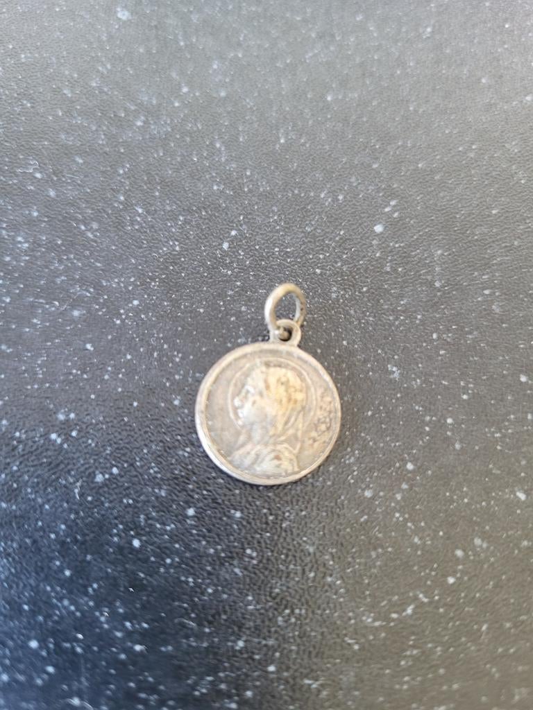 Zilveren Bedel met Religieuze Afbeelding, Ophalen of Verzenden, Zilver, Overige merken