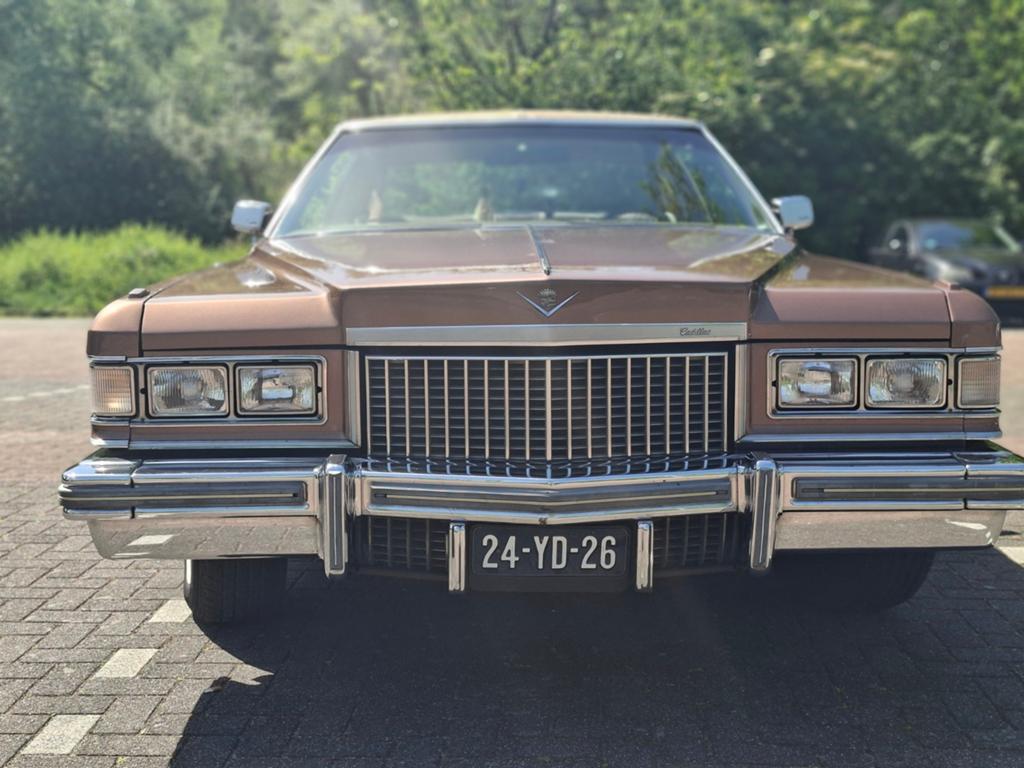 Cadillac Sedan de Ville 1975  lpg Hardtop 6 persoons, Automaat, Achterwielaandrijving, 190 pk, Bruin