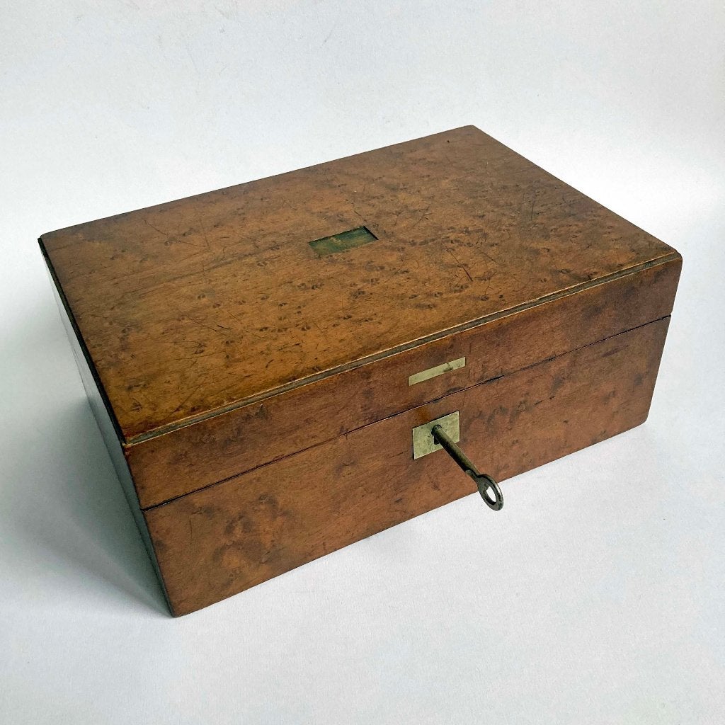 Antiek schrijfkistje, esdoorn, met sleuteltje, Ophalen of Verzenden