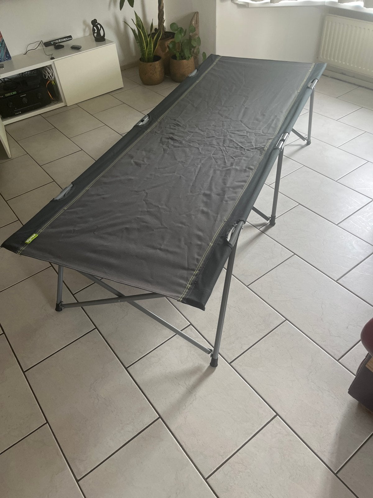 Kampa veldbed XL - Zo goed als nieuw, Caravans en Kamperen, Ophalen, Zo goed als nieuw