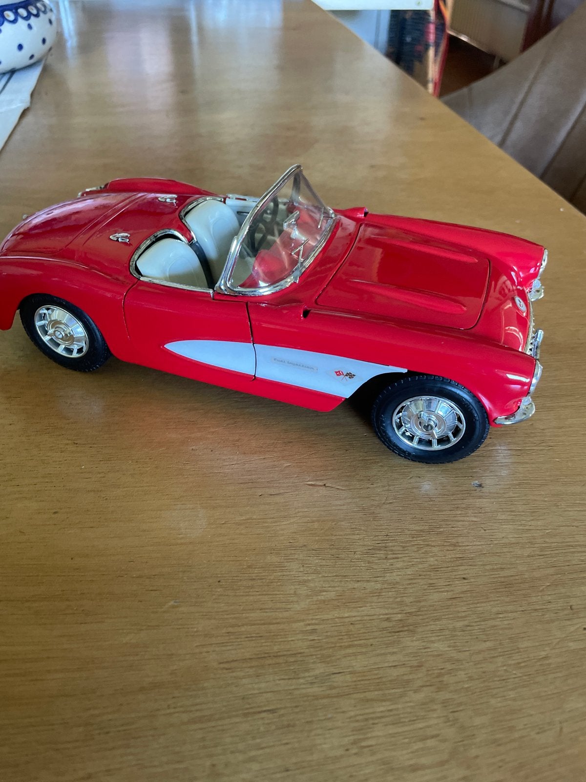Prachtige rode Chevrolet Corvette modelauto, Auto, 1:32 tot 1:50, Zo goed als nieuw, Ophalen
