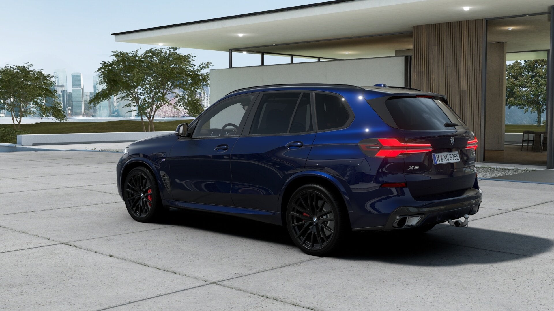 BMW X5 xDrive50e M Sport Automaat / Panoramadak / Trekhaak /, Auto's, Automaat, 2395 kg, Blauw, Leder
