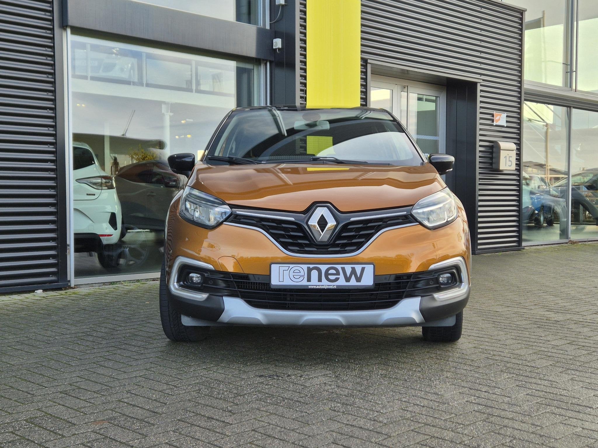 Renault Captur TCe 120 EDC AUTOMAAT Intens Bose Audiosyste, Dealer onderhouden, Stof, Gebruikt, Euro 6