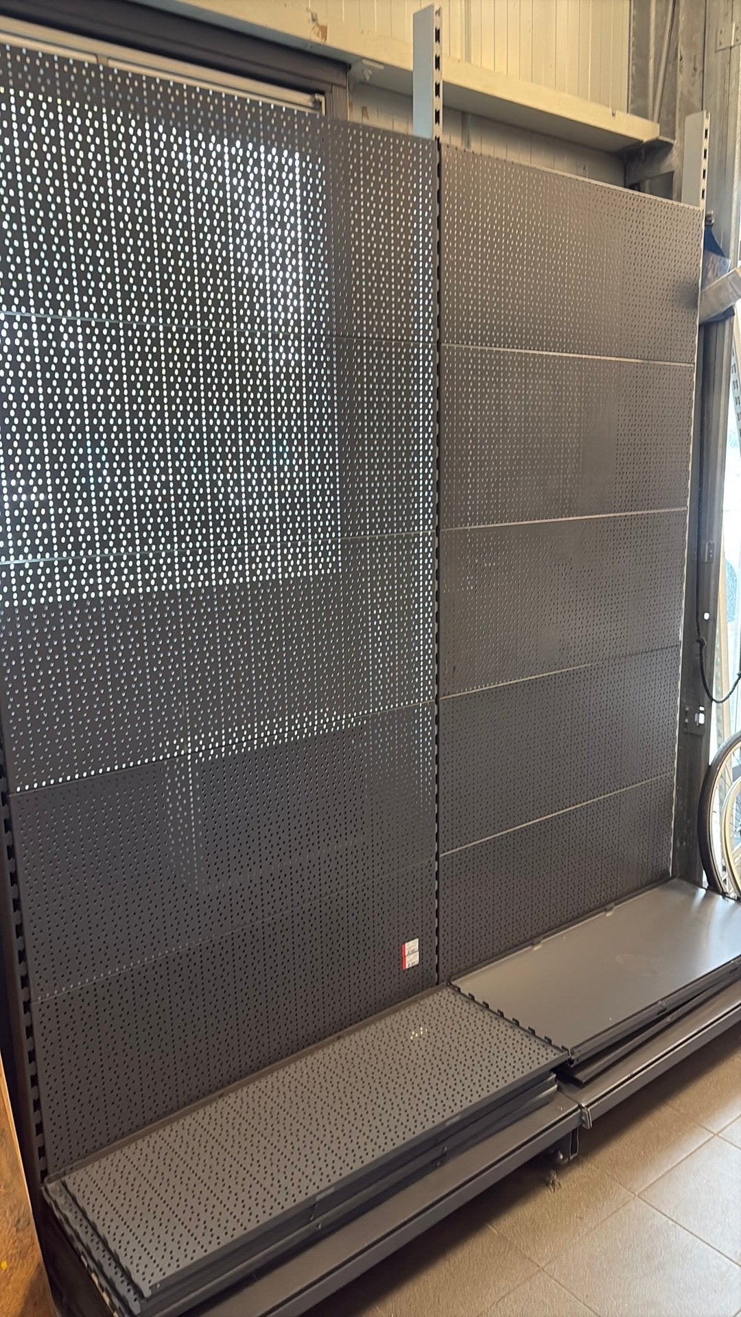Wandstelling perfo 2 meter incl haken, Ophalen of Verzenden