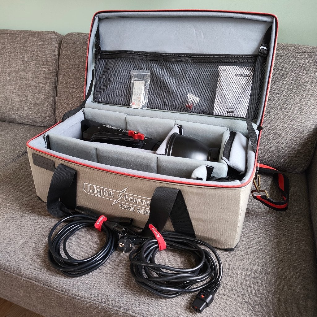 Aputure LS300D (Light Storm studio LED verlichting), Audio, Tv en Foto, Fotografie | Fotostudio en Toebehoren, Gebruikt, Dimbaar