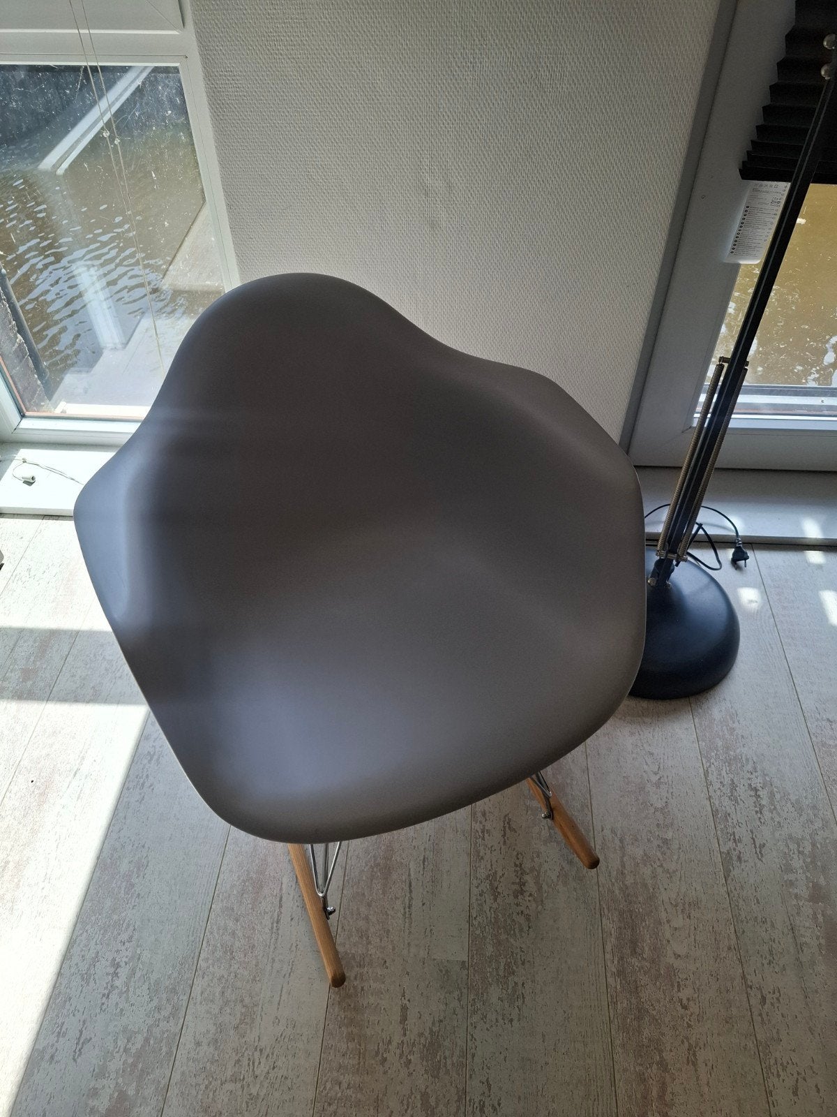 Schommelstoel - Grijs, Huis en Inrichting, Ophalen, Hout, Zo goed als nieuw, Design, Modern, Scandinavisch
