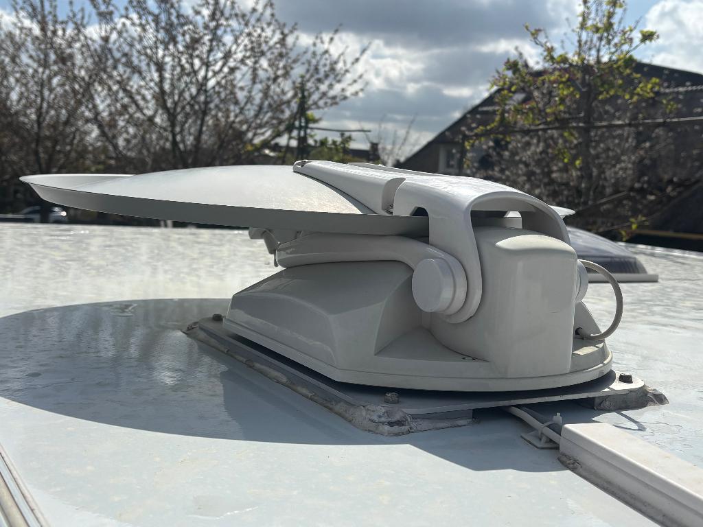 Teleco FlatSat Easy BT 65 Autom. satelliet HD incl.+ sat.TV, Ophalen of Verzenden, Zo goed als nieuw