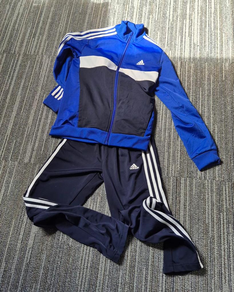 Adidas Trainingspak Jongens Maat 11-12 Jaar, Ophalen of Verzenden, Gebruikt, Adidas, Jongen