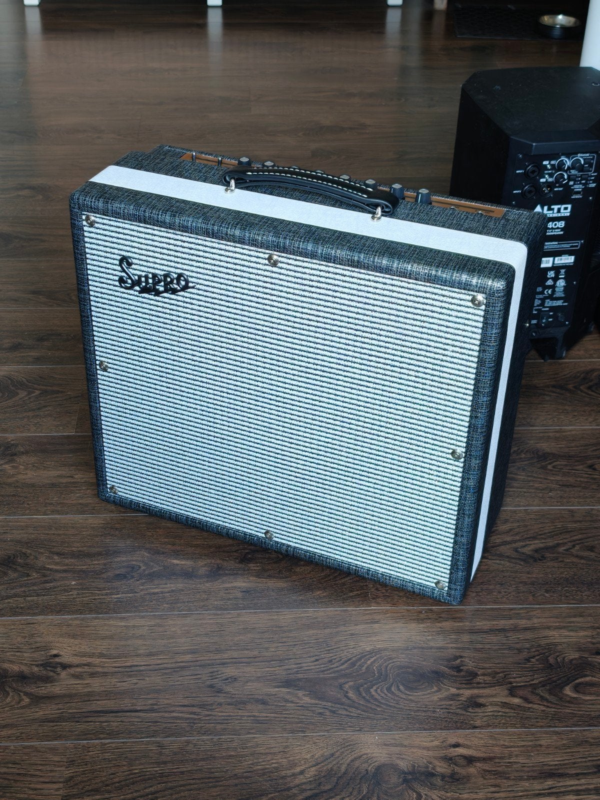 Supro Black Magick Reverb 1x12 combo buizenversterker, Muziek en Instrumenten, Ophalen, Zo goed als nieuw, Gitaar, Minder dan 50 watt