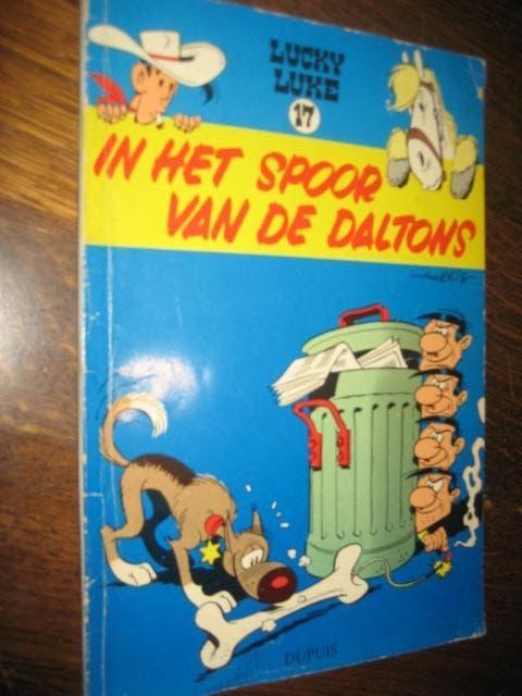 Lucky luke 17 in het spoor van de daltons 1e druk 1962, Boeken, Stripboeken, Eén stripboek, Ophalen of Verzenden, Gelezen