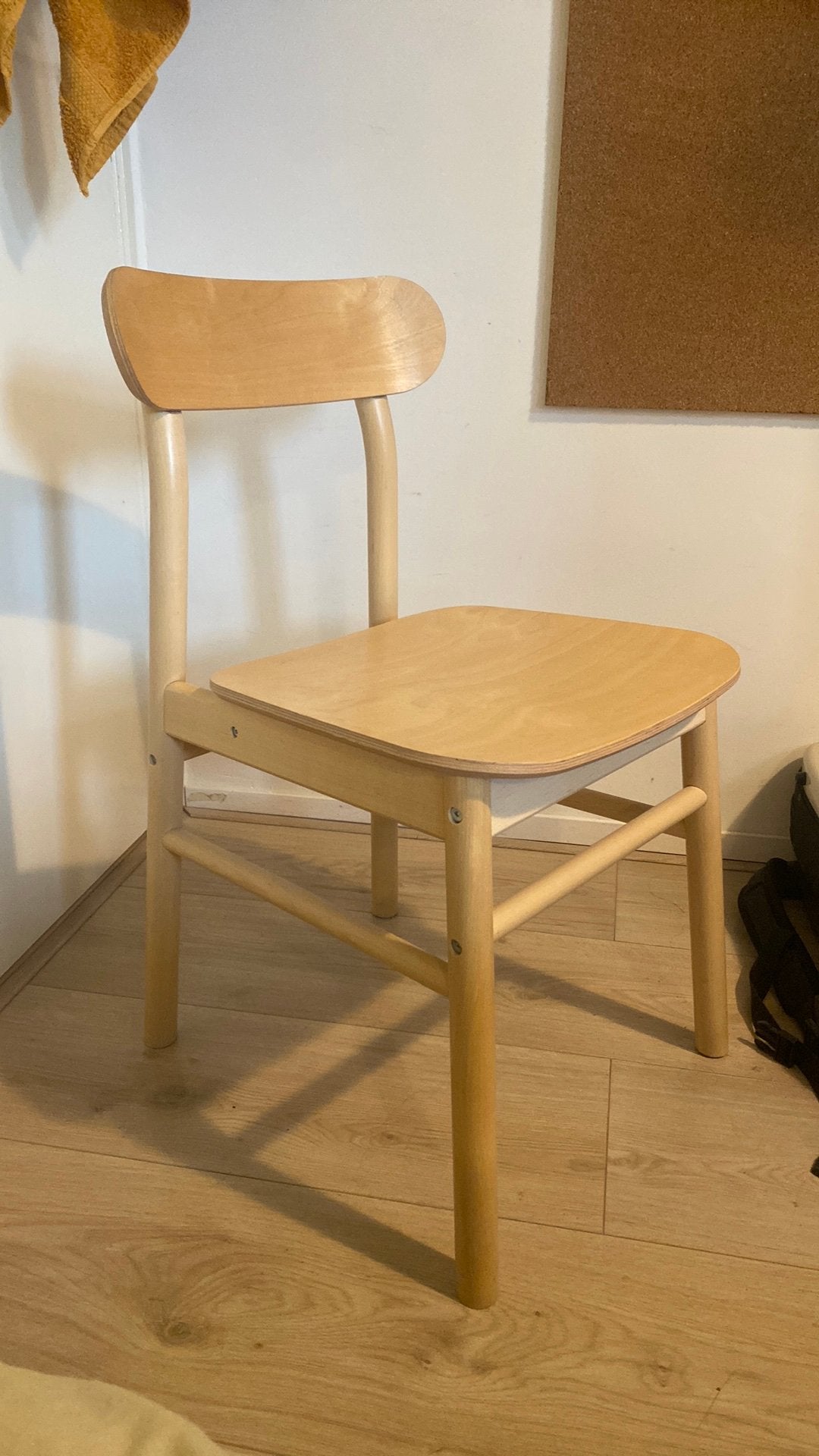 IKEA stoel houten, Ophalen, Zo goed als nieuw, Bruin, Eén