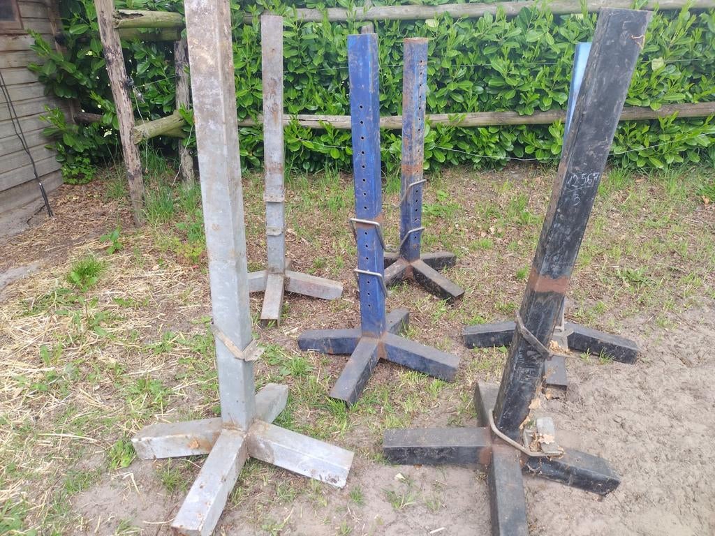 6 metalen spring staanders met 11 lepels, Dieren en Toebehoren, Ophalen, Gebruikt, Springen