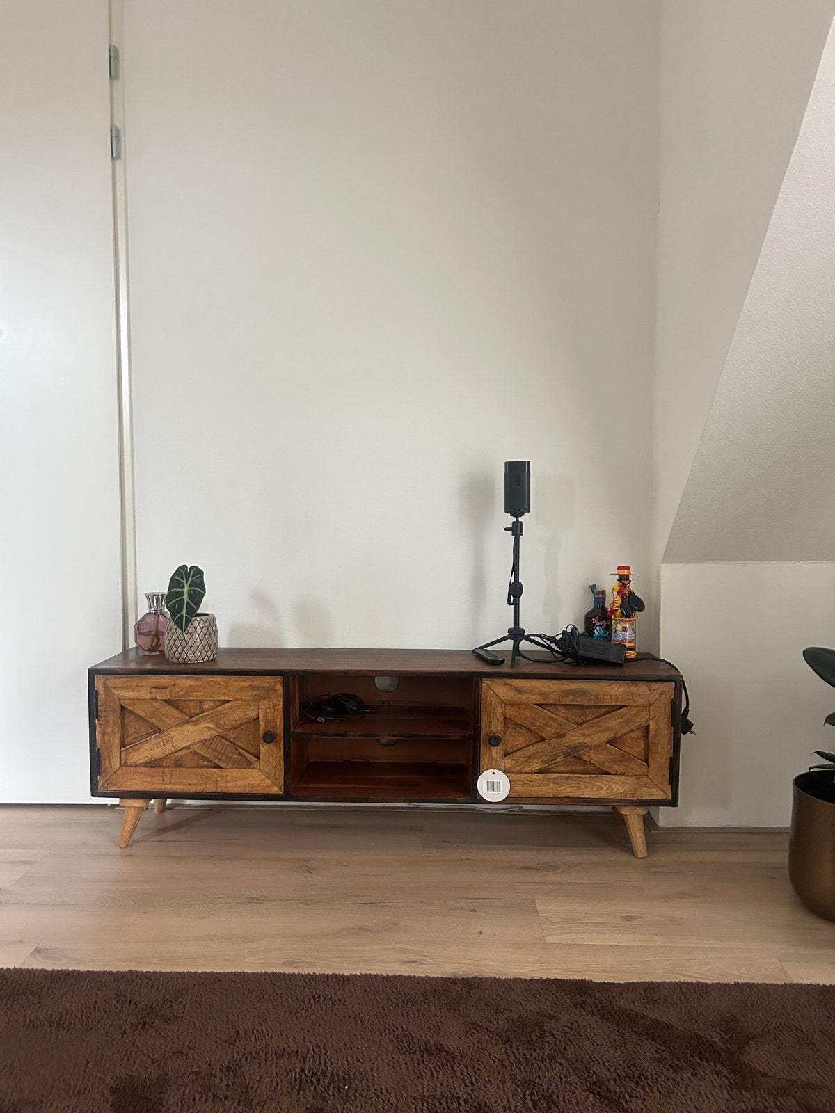 Mooi TV-meubel van mangohout 140x30x44 = bxdxh, Ophalen, 100 tot 150 cm, Zo goed als nieuw, Minder dan 100 cm