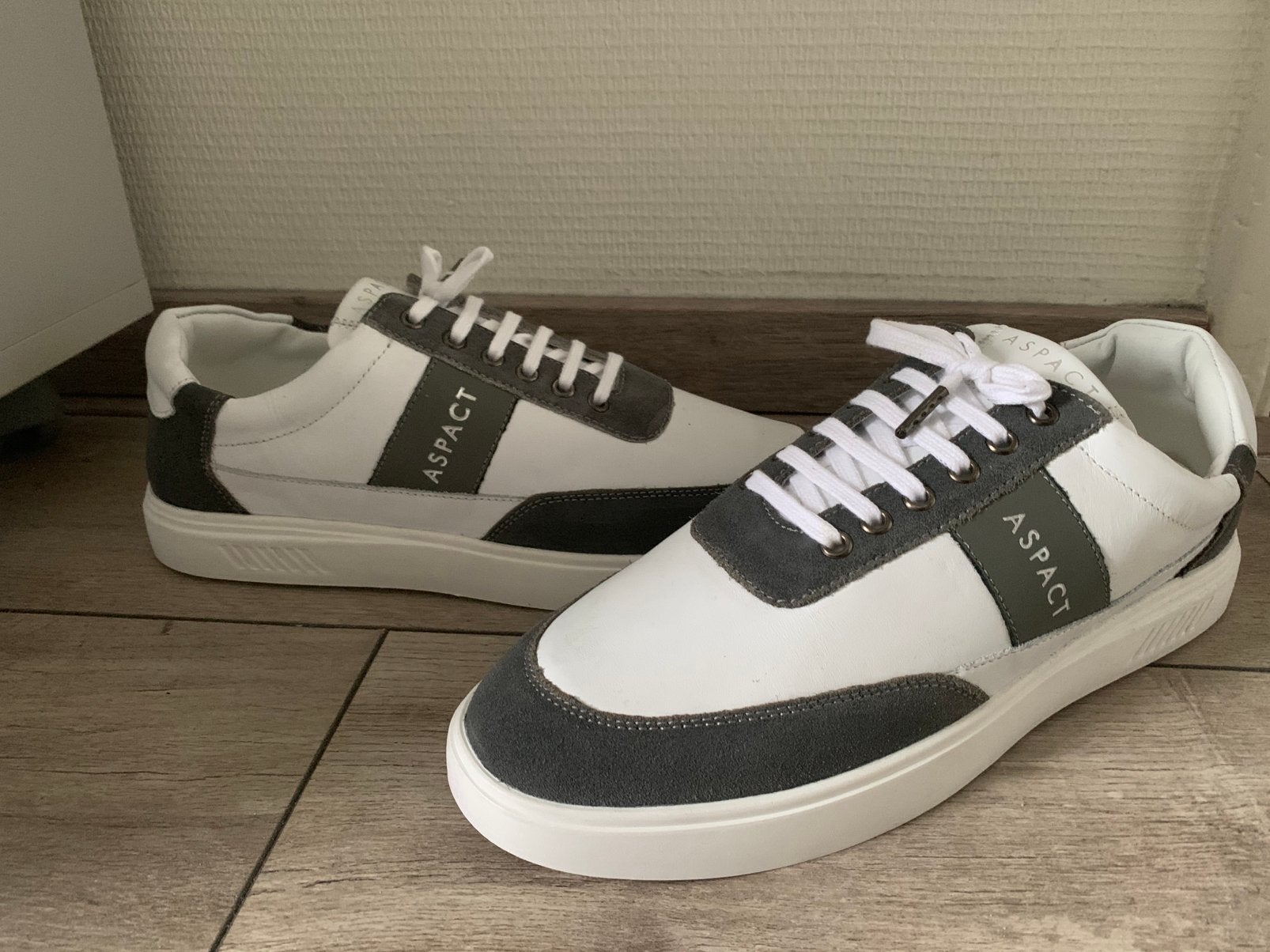Super gave nieuwe Aspact sneakers (Maat 45), Kleding | Heren, Verzenden, Wit, Nieuw, Sneakers of Gympen