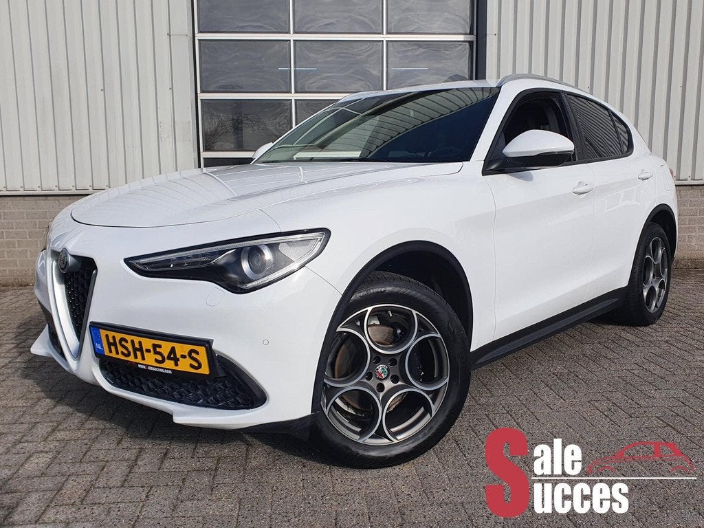 Alfa Romeo Stelvio 2.0 T AWD Camera | Rondom PDC, Auto's, Alfa Romeo, Automaat, Euro 6, 4 cilinders, Wit