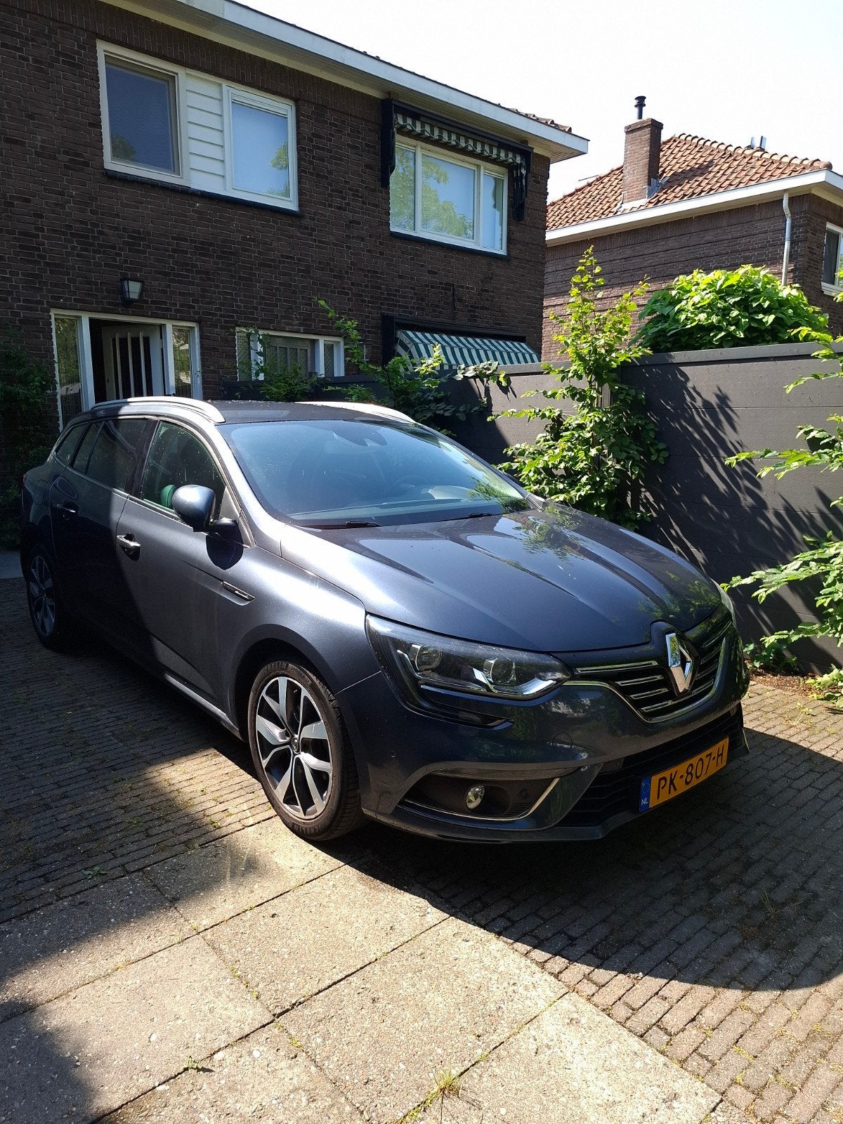 Renault Mégane 1.2 TCE 97KW EDC Estate 2017 Grijs, Zwart, 4 cilinders, Leder en Stof, 132 pk