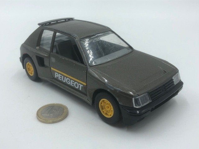 Peugeot 205 Turbo Ombergrijs, Bburago, Hobby en Vrije tijd, Modelauto's | 1:24, Gebruikt, Auto, Bburago, Ophalen of Verzenden
