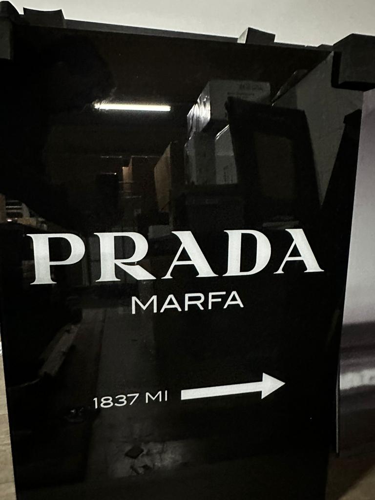 Glasschilderij 60x90 Prada, Ophalen of Verzenden