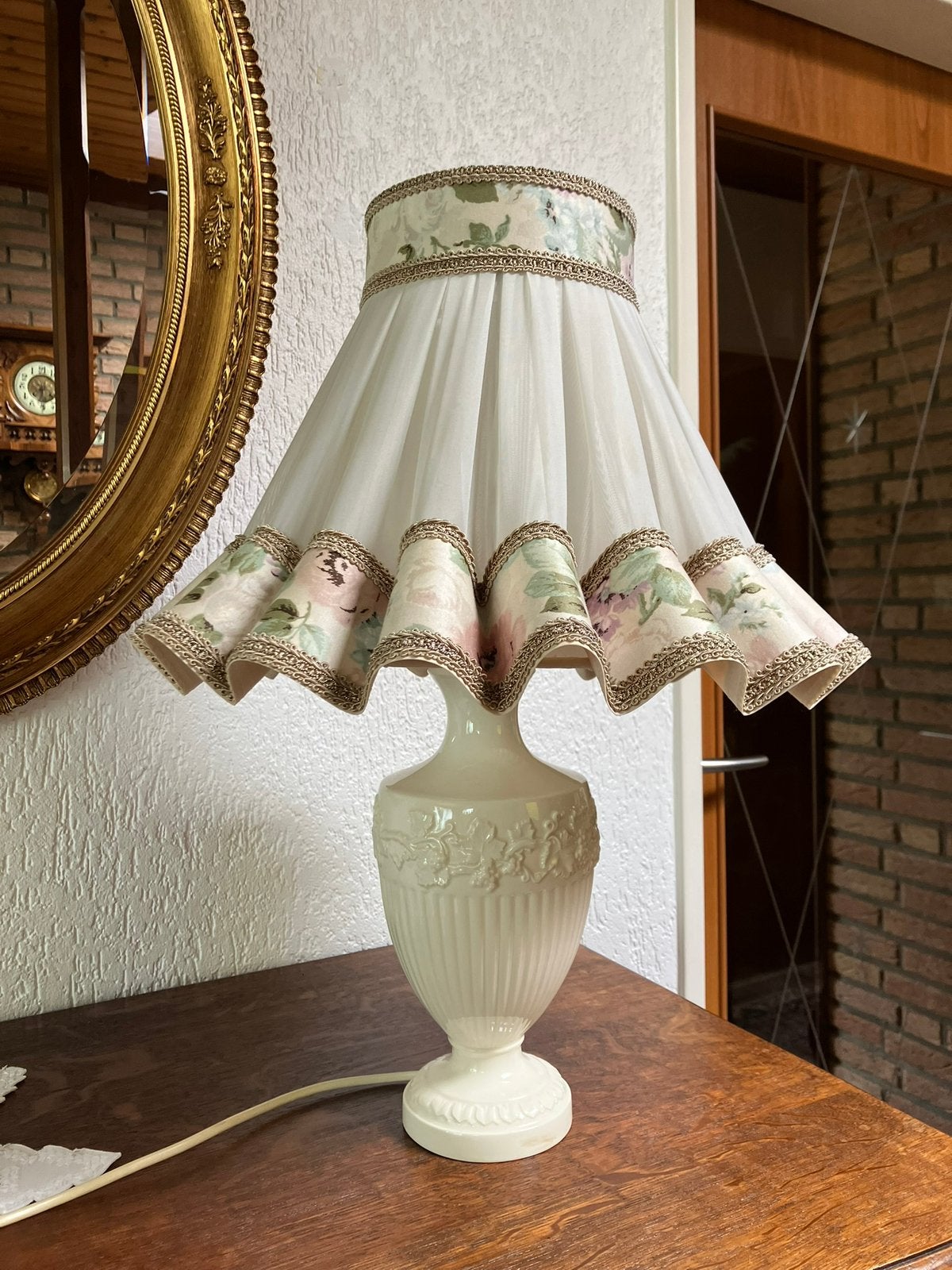 Wedgwood tafellamp, Ophalen