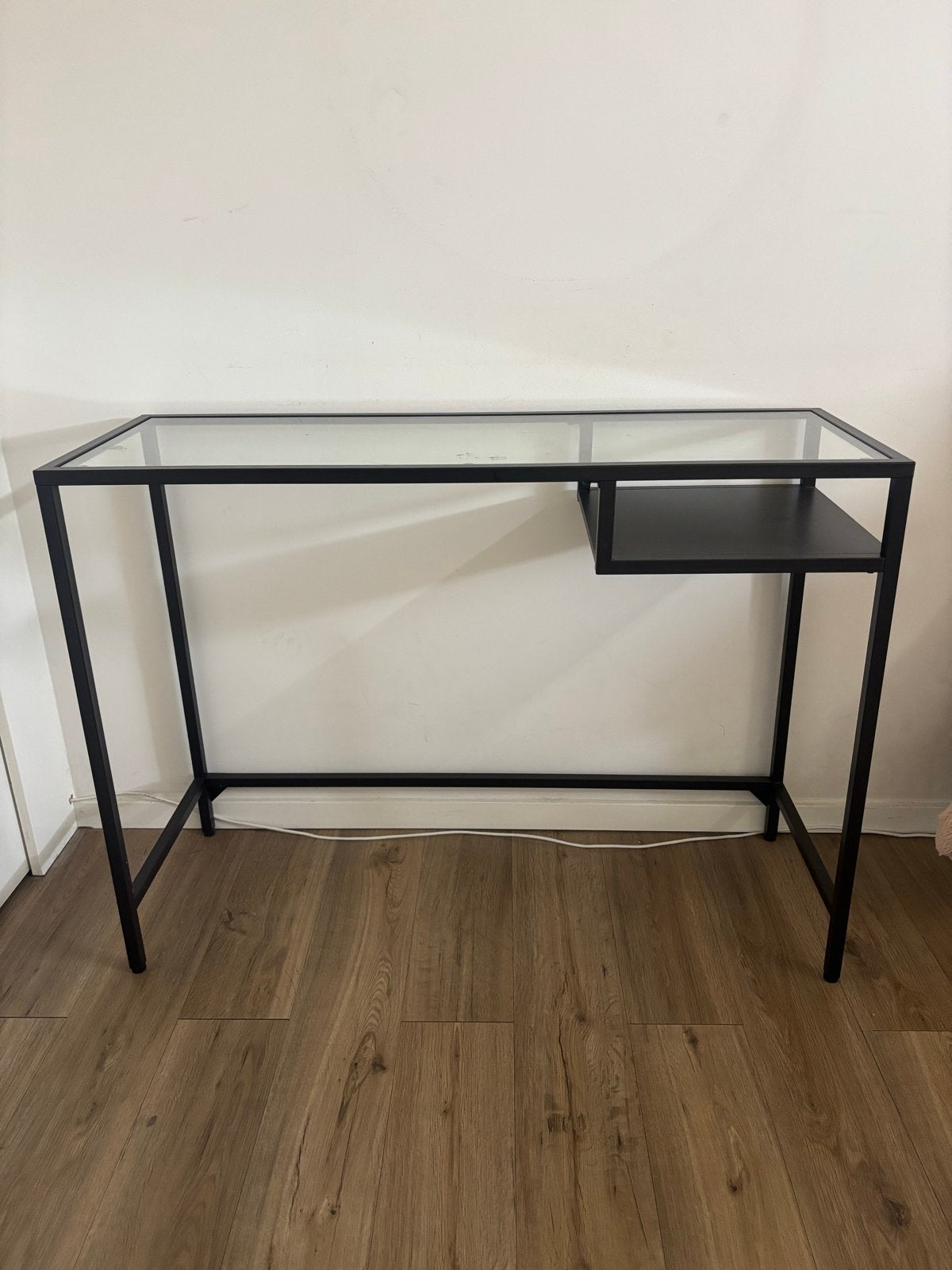 Bureau met glazen blad en metalen frame, Ophalen, 50 tot 100 cm, 100 tot 150 cm, 75 – 100