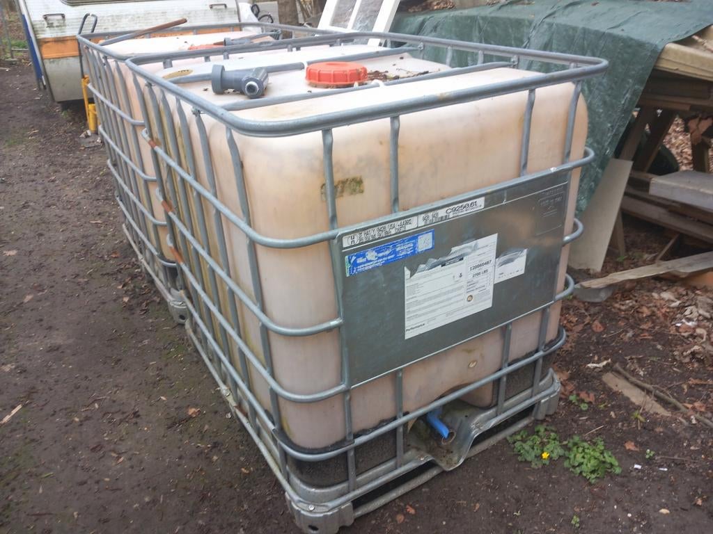 Watertank 1000L met afsluiter en slangaansluiting, Ophalen, Gebruikt