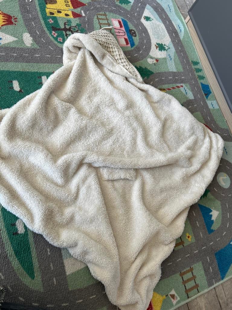 Koeka Maxicosi Deken Beige Wafelstructuur Fleece Binnenkant, Ophalen of Verzenden, Zo goed als nieuw, Minder dan 70 cm, Deken