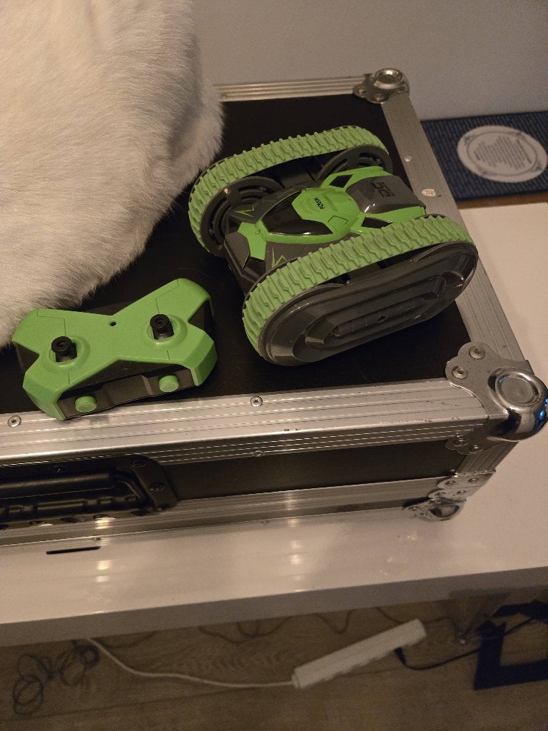 Stunt car rc auto mini flip tank, Elektro, Ophalen of Verzenden, Zo goed als nieuw, Schaal 1:16