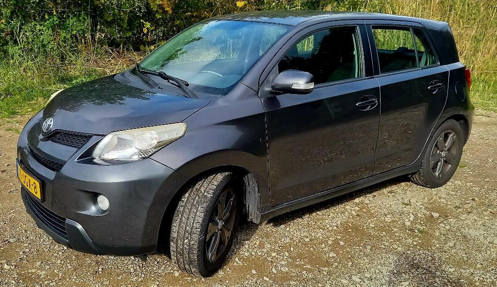 TOYOTA URBAN CRUISER  zuinig voor weinig, Auto's, Toyota, Voorwielaandrijving, Stof, 100 pk, 49 €/maand