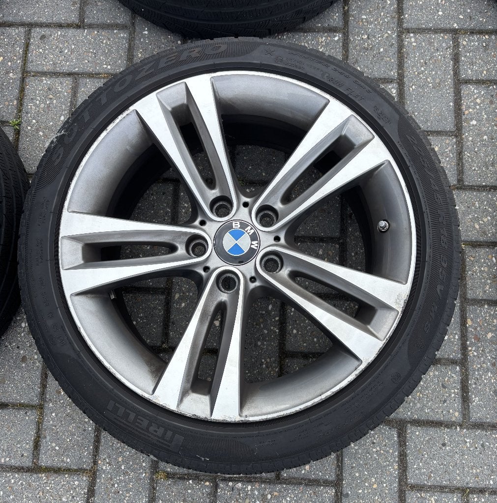 BMW 18 inch lichtmetalen velgen Pirelli Run Flat zomerbanden, Ophalen, 18 inch, Gebruikt, Banden en Velgen
