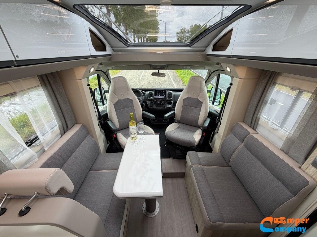 Adria Compact DL Lengte bedden / Automaat / Truma Combi E, Caravans en Kamperen, Campers, Automaat, Ringverwarming, 7 tot 8 meter
