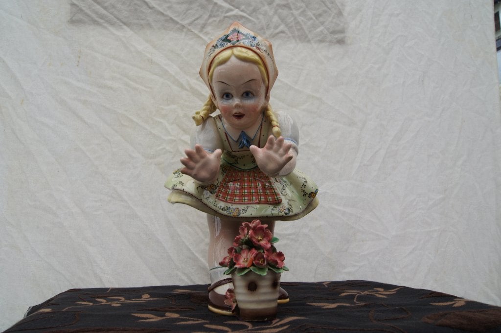 Meisje met bloemenmand, Ophalen of Verzenden