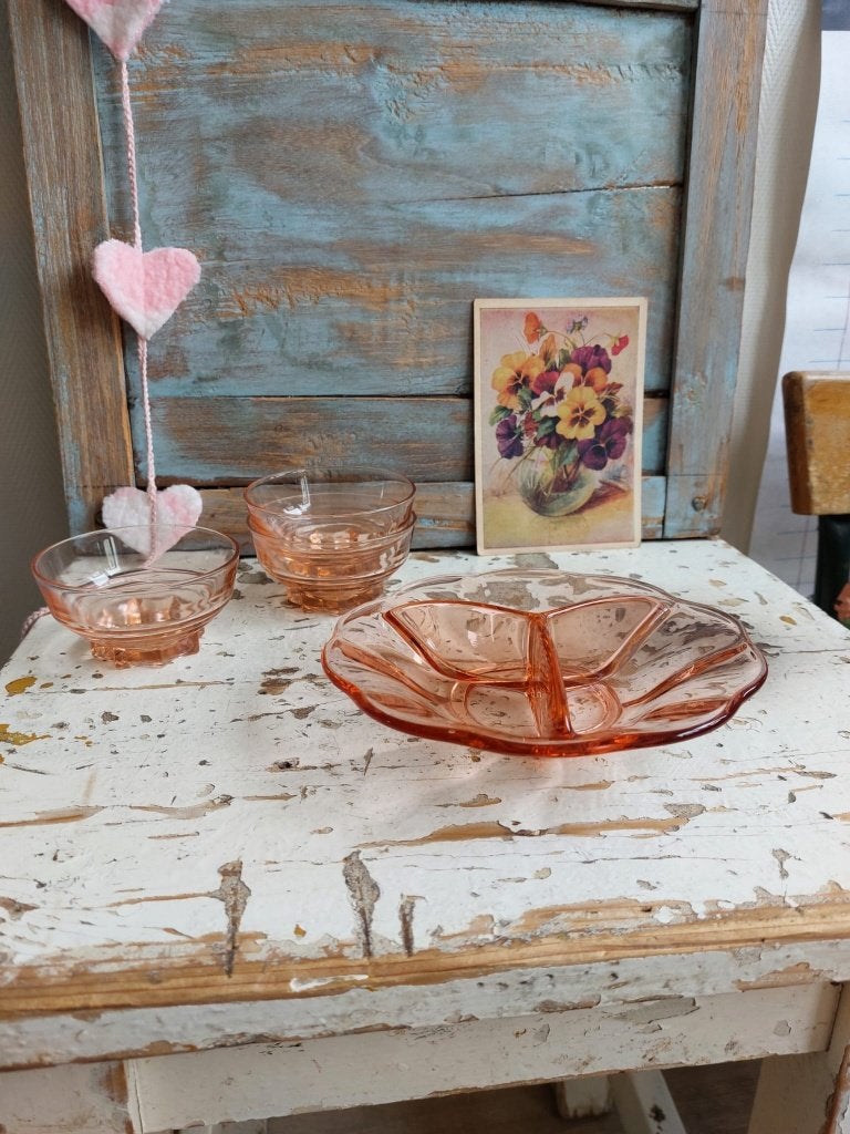 Vintage verdeel/bonbon schaaltje van roze glas, Antiek en Kunst, Ophalen of Verzenden