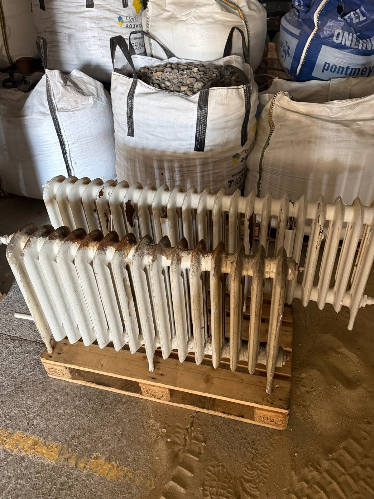Set van 2 gietijzeren radiatoren, diverse afmetingen, Ophalen, 30 tot 80 cm, Gebruikt, Radiator