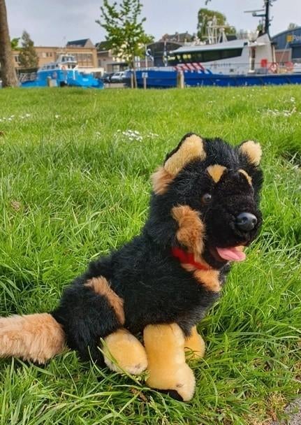 Duitse herder knuffel Uni Toys realistisch, Kinderen en Baby's, Speelgoed | Knuffels en Pluche, Ophalen of Verzenden, Zo goed als nieuw