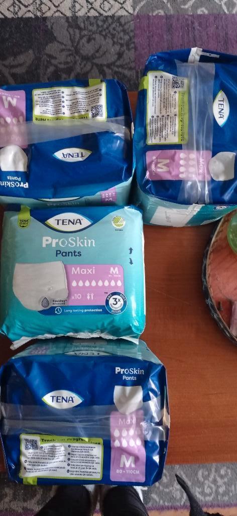 4x Tena proskin Maat M en 1 pak Absorin super pants Maat L, Diversen, Verpleegmiddelen, Ophalen, Nieuw