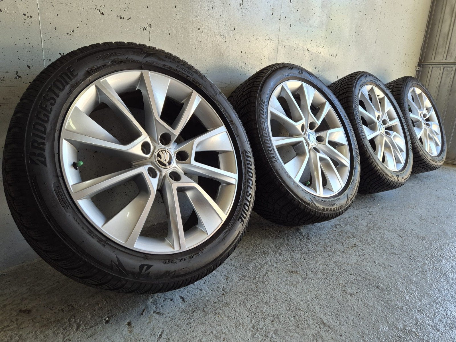 5x112/18 inch Orgineel Skoda Karoq Winterset, Auto-onderdelen, Banden en Velgen, Ophalen, 18 inch, Banden en Velgen, Nieuw